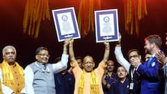 अयोध्या में दीपोत्सव पर बने दो गिनीज वर्ल्ड रिकॉर्ड, 26 लाख दीयों से जगमग हुई रामनगरी