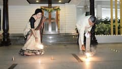 Chandrababu Diwali Celebrations: ఉండవల్లి నివాసంలో సతీమణితో కలిసి సీఎం చంద్రబాబు దీపావళి వేడుకలు