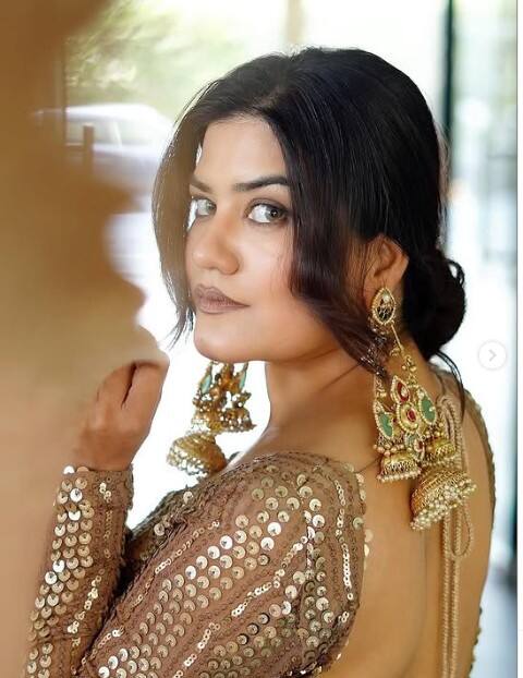 ਪੰਜਾਬੀ ਗਾਇਕਾ ਦਾ ਫੁੱਟਿਆ ਗੁੱਸਾ, ਵੀਡੀਓ ਨਾਲ ਛੇੜਛਾੜ 'ਤੇ ਬੁਰੀ ਤਰ੍ਹਾਂ ਭੜਕੀ...