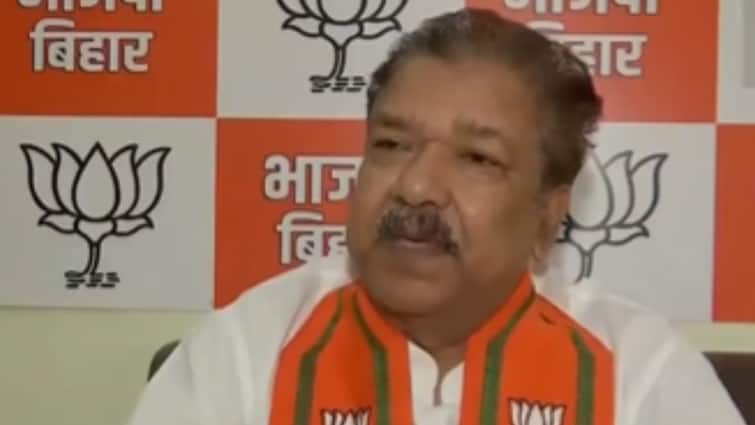 Bihar Election 2025: ‘टिकट देने में जमीन और पैसे दोनों लिखवा लेते हैं’, बिहार चुनाव के बीच दिलीप जायसवाल का आरोप