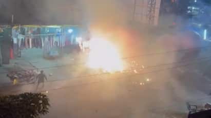 દિવાળીની રાત્રે રાજ્યમાં વિવિધ જગ્યાએ આગના બનાવ, પાટણમાં ફટાકડાની લારીમાં લાગી આગ