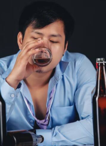 ਸ਼ਰਾਬ ਪੀਣ ਤੋਂ ਬਾਅਦ ਹੈਂਗਓਵਰ ਕਿਉਂ ਹੁੰਦਾ, ਇਨ੍ਹਾਂ ਦੇਸੀ ਨੁਸਖਿਆਂ ਨਾਲ ਪਾਓ ਰਾਹਤ