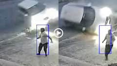 Video: पैदल चल रहा था शख्स, पीछे रेलिंग तोड़ दो बार पलटी कार, बस्ती में हादसे का वीडियो वायरल