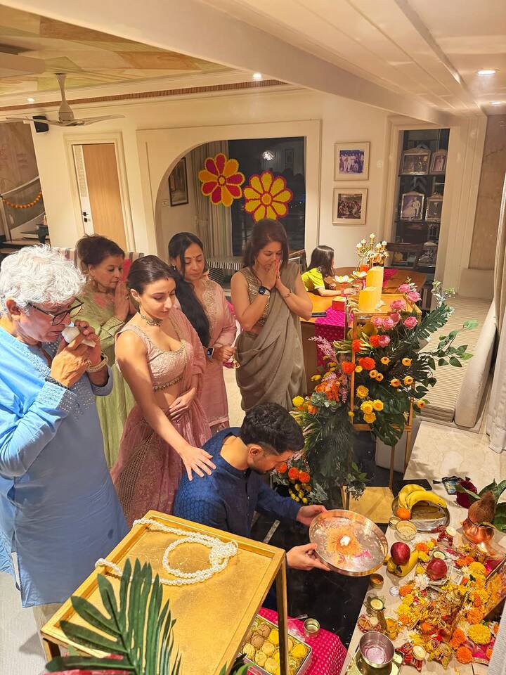 पूरी फैमिली दीपावली के इस खास मौके पर पूजा अर्चना करती नजर आ रही है.
