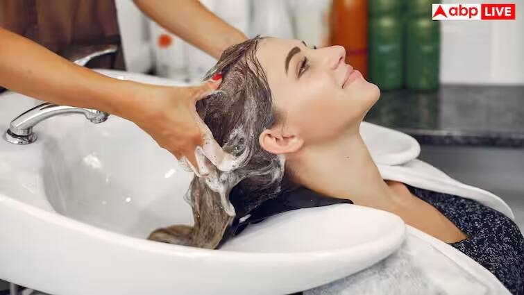 Hair Wash Risks:સલૂનમાં હેર વોશ પણ ક્યારેક હાર્ટ અટેકનું બને છે કારણ? જાણો એક્સ્પર્ટનો મત Does hair washing in a salon sometimes cause heart attacks Know the expert's opinion Hair Wash Risks:સલૂનમાં હેર વોશ પણ ક્યારેક હાર્ટ અટેકનું બને છે કારણ? જાણો એક્સ્પર્ટનો મત