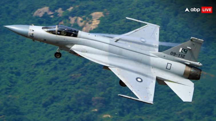 पाकिस्तान के खतरनाक JF-17 लड़ाकू विमान ने अजरबैजान में भरी उड़ान, PAK आर्मी ने सच से उठाया पर्द