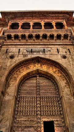 पुणे का शनि‍वार वाड़ा: रहस्यों और भूतिया कहानियों से भरा ऐतिहासिक किला