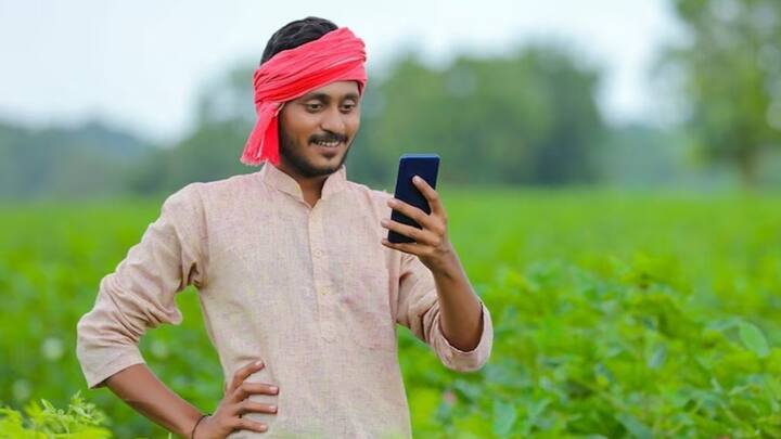 दूसरा काम है भू-सत्यापन करवाना. इसमें आपके खेती योग्य जमीन का सत्यापन किया जाता है. यह जरूरी इसलिए है क्योंकि बिना भू-सत्यापन के योजना के पैसे सीधे आपके खाते में नहीं भेजे जा सकते हैं. इसलिए समय रहते इस काम को पूरा कर लेना चाहिए.