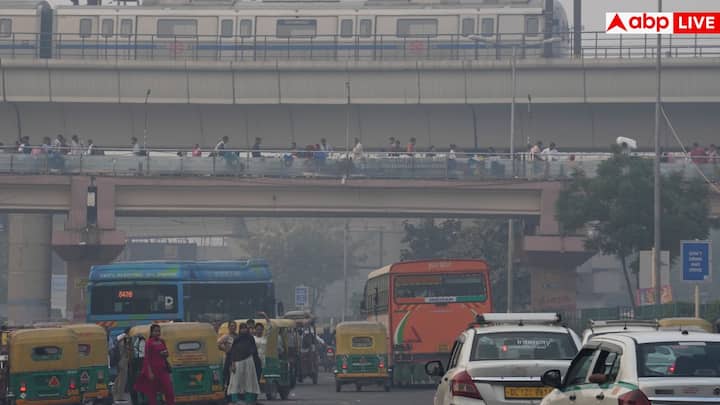 जहरीली हवा का सबसे पहला असर फेफड़ों पर दिखाई देता है. लगातार स्मॉग और प्रदूषित हवा में रहने से खांसी, गले में खराश, सीने में जकड़न और सांस फूलने जैसी समस्याएं बढ़ जाती हैं.