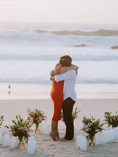 Engaged: બહુ જલદી Mrs બનશે પવિત્ર પુનિયા, દરિયા કિનારે બૉયફ્રેન્ડને કર્યું પ્રપૉઝ, ના બતાવ્યો ચહેરો