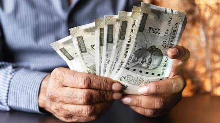 विवाह पूरी तरह से स्वैच्छिक और बिना किसी दबाव के होना चाहिए। यदि धोखाधड़ी पाई जाती है, तो सहायता राशि वापस ले ली जाएगी। यह ध्यान रखना ज़रूरी है कि आवेदन विवाह के एक महीने के भीतर जमा किया जाना चाहिए। एक विशेष प्रावधान के तहत, यदि विवाह राजस्थान के बाहर होता है, तो दंपत्ति को ₹2.5 लाख की सहायता राशि उपलब्ध है।