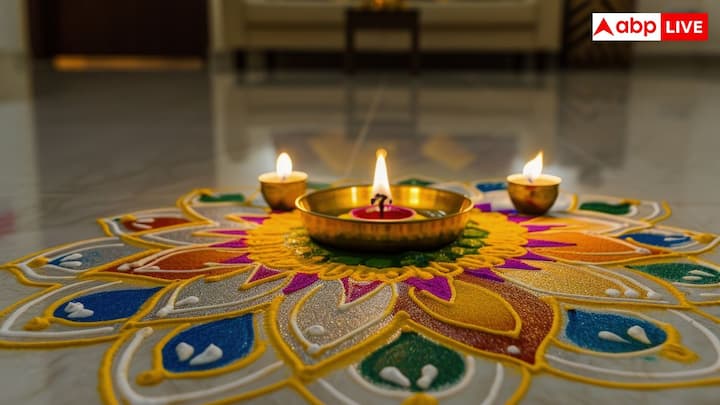 रंगोली हर त्योहार की जान होती है. ऐसे में छठ पूजा पर भी आप अपने घर के आंगन को रंगोली बनाकर सजा सकते हैं. आप चाहें तो छठ की स्पेशल रंगोली भी बना सकते हैं. आपको इसके एक से एक आइडियाज इंटरनेट पर मिल जाएंगे.