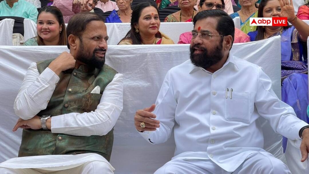 Shivsena Eknath Shinde MP Naresh Mhaske Attacks on sanjay raut Maharashtra ann 'संजय राउत ने उद्धव ठाकरे के परिवार के बीच जाकर उनका नाश किया', शिंदे गुट के सांसद का बयान