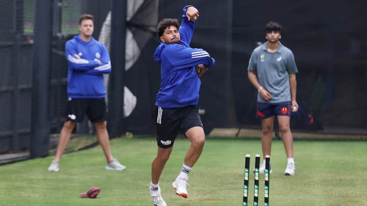 यह देखना दिलचस्प होगा कि हालिया IND vs WI टेस्ट सीरीज में शानदार फॉर्म दिखाने वाले कुलदीप यादव को XI में जगह मिलती है या नहीं।
