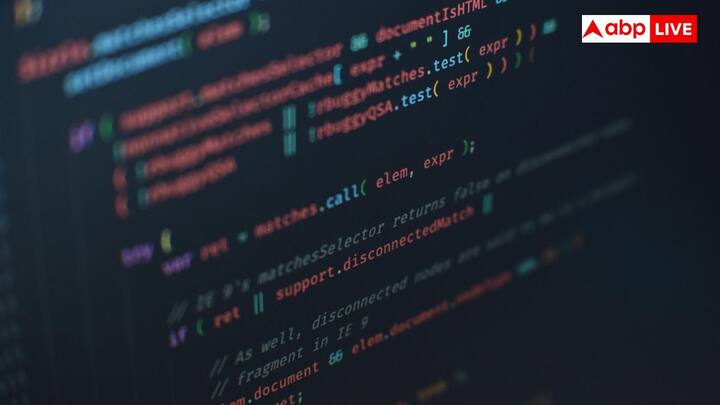 सिर्फ टोर जैसे ब्राउजर के जरिए डार्क वेब तक पहुंचना भारत या फिर बाकी दूसरे देशों में गैरकानूनी नहीं है. हालांकि डार्क वेब पर जाकर कानूनी बाजारों से जुड़ना या फिर उनसे खरीदारी करना एक बड़ा अपराध है.