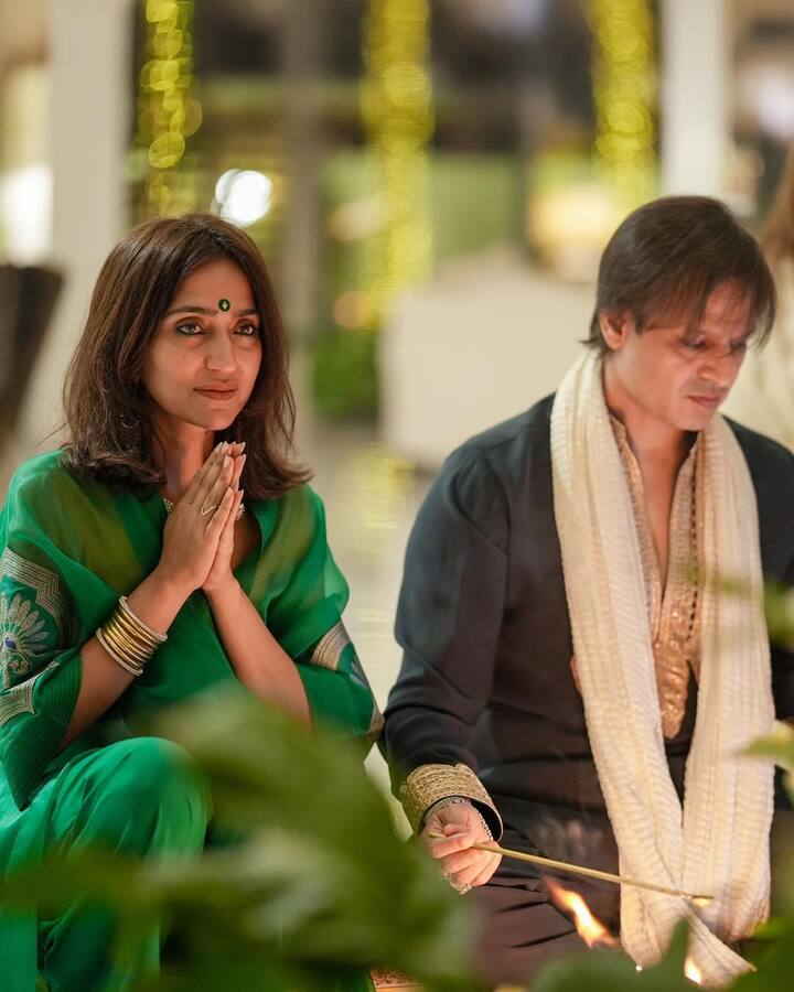 Vivek Oberoi is wearing a traditional green colored kurta-pajama, on which beautiful golden border work is visible. With this she has carried a white dupatta which is making her look even more graceful. Fans are liking this traditional avatar of Vivek very much.