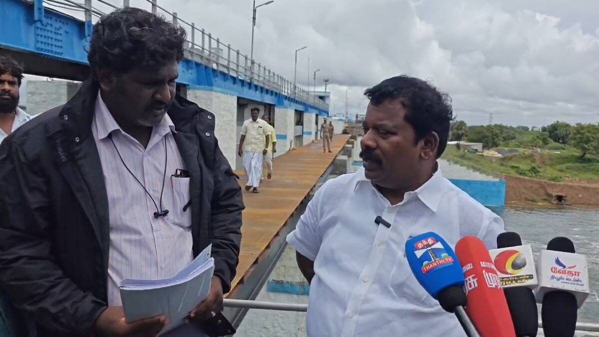 "பொதுப்பணித்துறையில் ஒரு அயோக்கியன் இருக்கான்" - காங்கிரஸ் தலைவர் செல்வப் பெருந்தகை ஆவேசம்