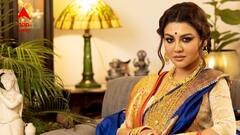 'কিছু ফেলতে পারি না', ৪৫ বছরের পুরনো মায়ের বিয়ের শাড়িতে অপরূপা জয়া আহসান