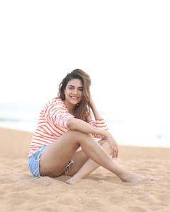 'कुंडली भाग्य' की सृष्टि की 10 तस्वीरें, रियल लाइफ में हद से ज्यादा ग्लैमरस है प्रीता की ये मुस्लिम बहन