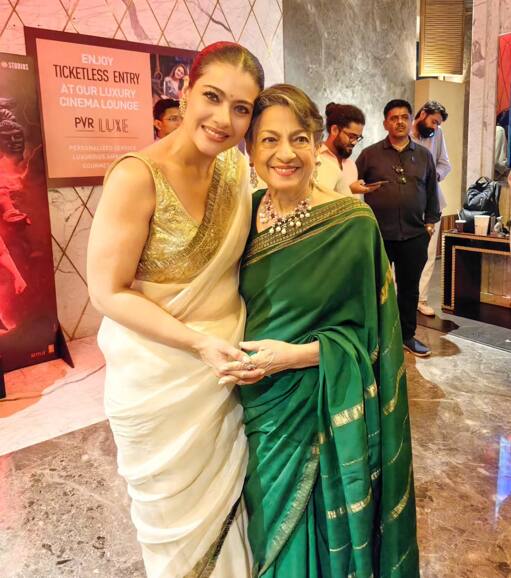In this picture the actress is seen in green saree. Her look is very stylish and modern.
