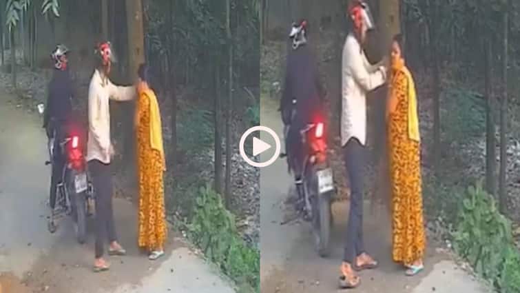 Video: पहले धमकाया फिर दिखाई पिस्तौल, बदमाशों ने दिनदहाड़े महिला से लूटी चैन, वीडियो वायरल Video: पहले धमकाया फिर दिखाई पिस्तौल, बदमाशों ने दिनदहाड़े महिला से लूटी चैन, वीडियो वायरल