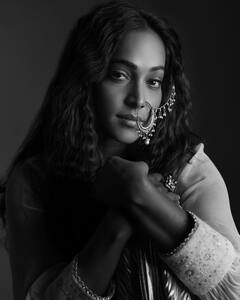 'सात फेरे' की सलोनी की 10 तस्वीरें, 20 सालों में इतना बदल चुका है लुक, पहचानना होगा मुश्किल