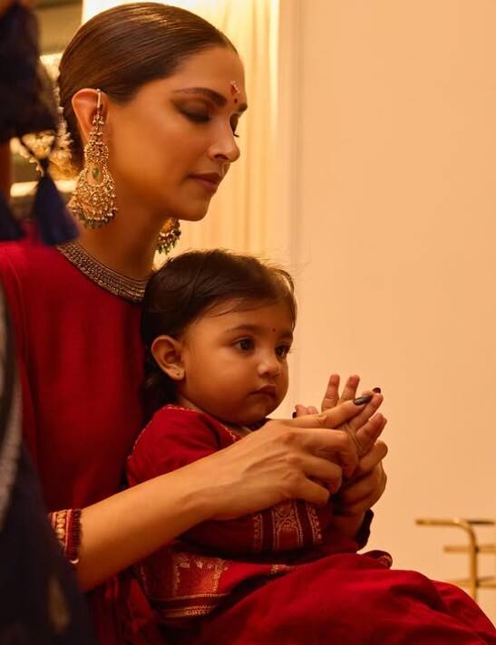 Dua First Pics: ਰਣਵੀਰ-ਦੀਪਿਕਾ ਨੇ ਪਹਿਲੀ ਵਾਰ ਦਿਖਾਇਆ ਧੀ ਦਾ ਚਿਹਰਾ, ਮਾਂ ਨਾਲ ਪੂਜਾ ਕਰਦੀ ਨਜ਼ਰ ਆਈ ਲਾਡੋ ਰਾਣੀ