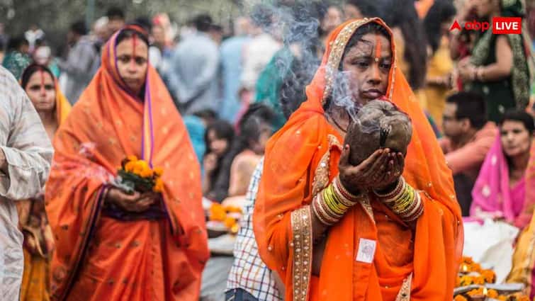 छठ पर नहीं जा पा रहे बिहार तो कैसे करें पूजा? जान लें बेहद आसान तरीका