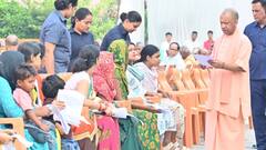 मुख्यमंत्री योगी आदित्यनाथ का अधिकारियों को निर्देश- जन समस्याओं के प्रति बनें संवेदनशील