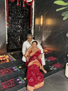Bhagyashree’s Diwali Pics With Family Are All About Love And Togetherness