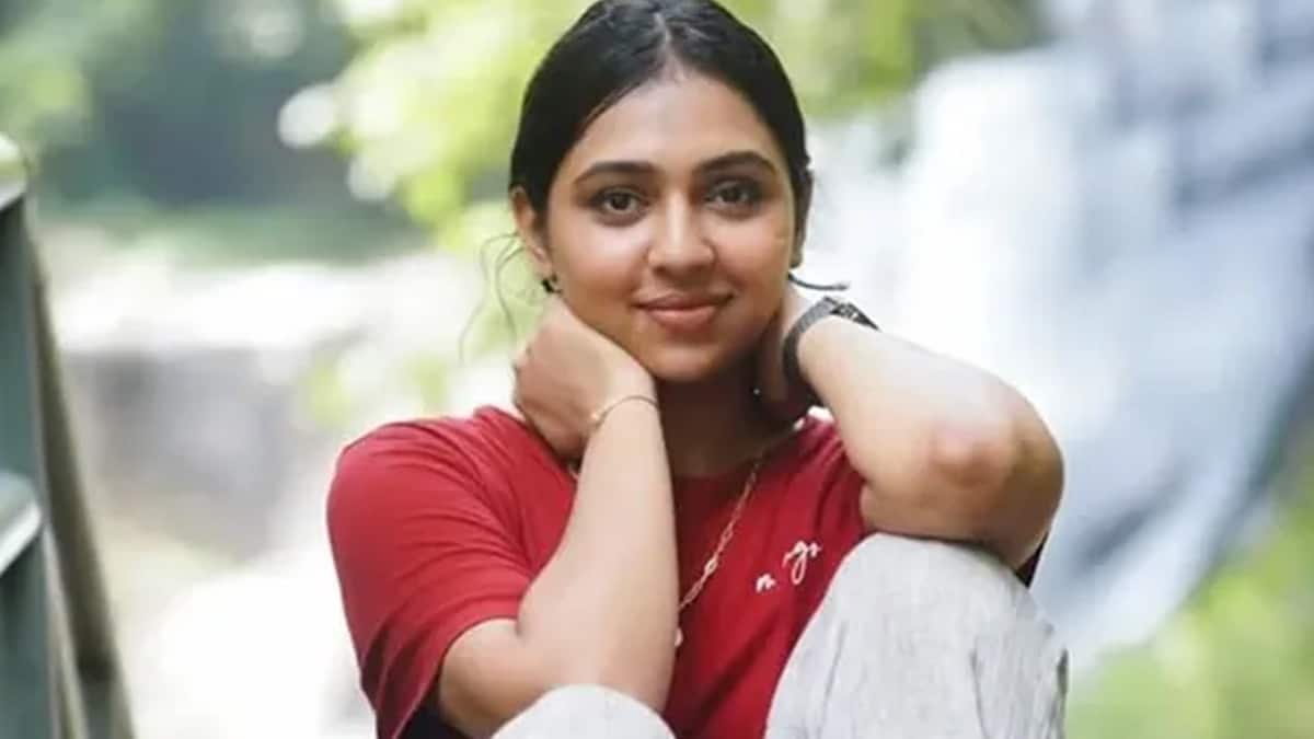 கடத்தல் வழக்கில் முன்ஜாமீன் பெற்ற லட்சுமி மேனன் – உயர்நீதிமன்றத்தில் வழக்கு தேதி ஒத்திவைப்பு!