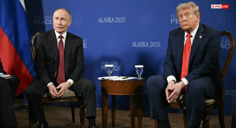 <div>Putin Condemns US Sanctions As 'Unfriendly,' Hints At Oil Export Sabotage</div>