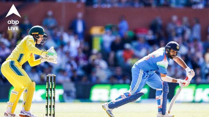 ২৭৫ ওয়ান ডে ম্যাচে ১১,২৪৯ রান হয়ে গেল রোহিতের। ওয়ান ডে ক্রিকেটে সর্বোচ্চ রান সংগ্রহকারী ভারতীয় ব্যাটারদের তালিকায় তিনে উঠে এলেন রোহিত।