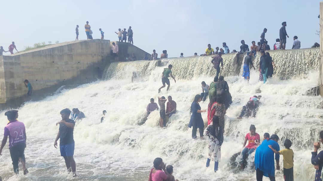 காஞ்சிபுரம், செங்கல்பட்டு: ஒரே நாளில் 65 ஏரிகள் நிரம்பின! பருவமழை தரும் அதிசயம்! மகிழ்ச்சியில் விவசாயிகள்!