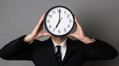 Science News: বড্ড তাড়াতাড়ি বেরিয়ে যাচ্ছে সময়, বয়স বাড়লে কেন এমন মনে হয়?