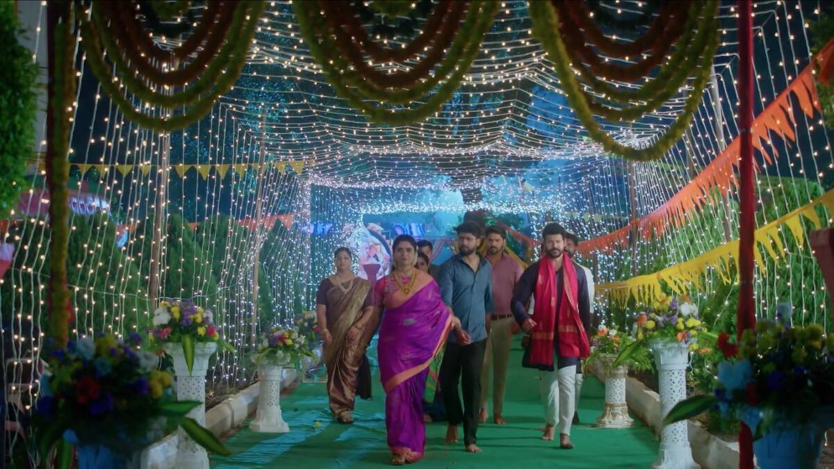 Chinni Serial Today October 23rd: చిన్ని సీరియల్: మధు కళ్లముందే మ్యాడీని తీసుకెళ్లిపోయిన నాగవల్లి! లోహితకు బిగ్ షాక్!