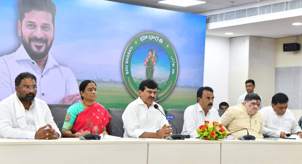 Telangana Cabinet Decisions: బీసీ రిజర్వేన్లపై వీడిన సస్పెన్స్- తెలంగాణ క్యాబినేట్ కీలక నిర్ణయాలు!