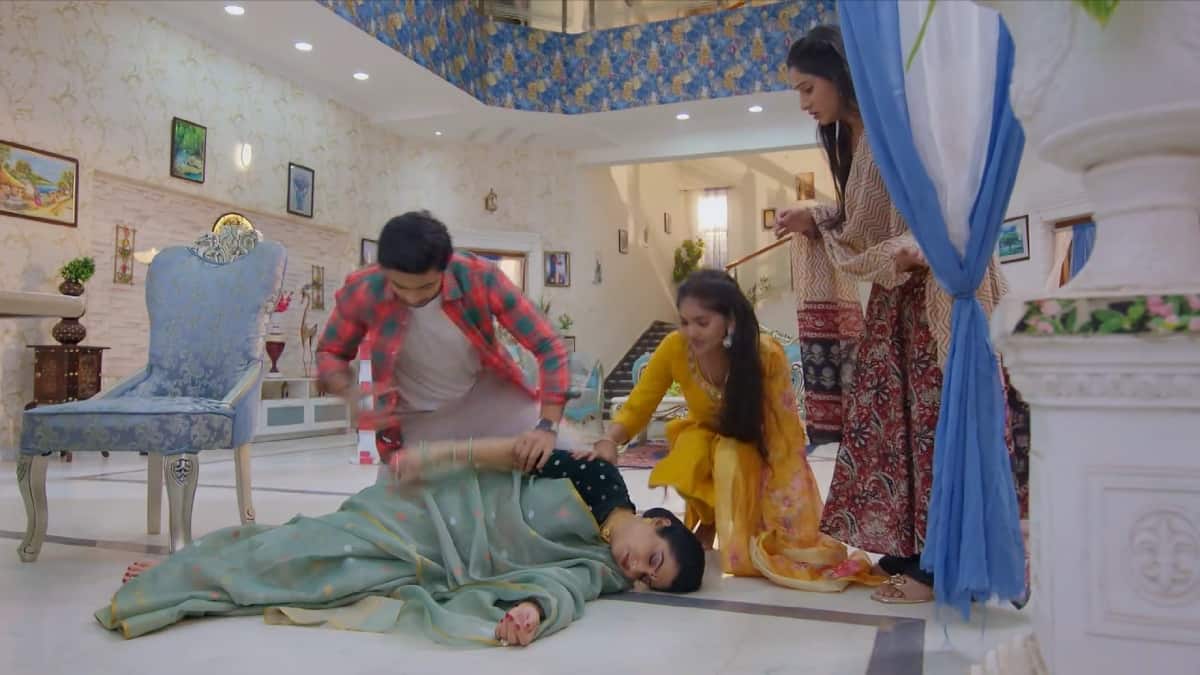 Nindu Manasulu Serial Today October 23rd Episode: నిండు మనసులు: తండ్రి కాలర్ పట్టుకొని నిలదీసిన సిద్ధూ! ప్రేరణ సంచలన ప్రశ్నలు సిద్ధూలో మార్పు తెస్తాయా!