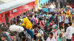 बिहार: छठ पर भीड़ से निपटने के लिए स्टेशनों पर व्यापक तैयारी, स्पेशल ट्रेनों की संख्या 12 हजार