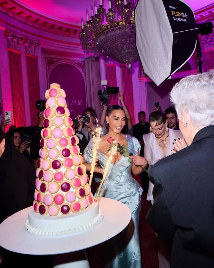 Kim Kardashian celebrated her 45th birthday on Tuesday, October 21, in true star-studded fashion. According to People magazine, the reality TV mogul and entrepreneur marked the milestone in Paris, promoting Ryan Murphy’s upcoming legal drama All’s Fair before capping off the day with an extravagant, cinematic celebration.