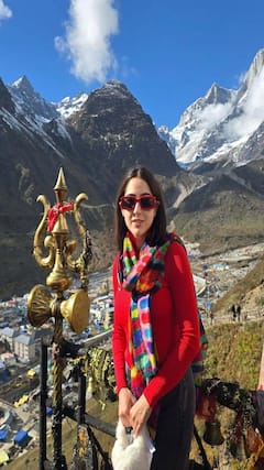 Sara Ali Khan Embarks On Spiritual Journey To Kedarnath Temple