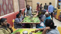 நல்லா இருப்பீங்க... அசைவ விருந்து வைத்து அசத்திட்டீங்க: மனம் நெகிழ்ந்து பாராட்டிய தூய்மைப்பணியாளர்கள்