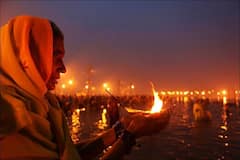 దీపదానం నుంచి కీర్తన వరకు కార్తీక మాసంలో తప్పనిసరిగా అనుసరించాల్సిన 10 నిమయాలు!