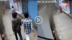 Video: मंदिर जा रही महिला से छीना मंगलसूत्र, बदमाशों की करतूत CCTV में कैद, जालौन का वीडियो वायरल