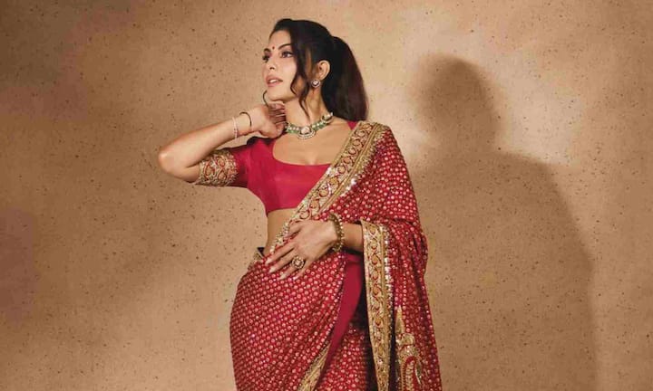 Apart from this, the most dominating trend this time has been red supremacy. Priyanka Chopra, Pooja Hegde, Genelia D'Souza and Deepika Padukone adopted this hue in different styles and showed that red is perfect not only for brides but also for every bridesmaid and guest.