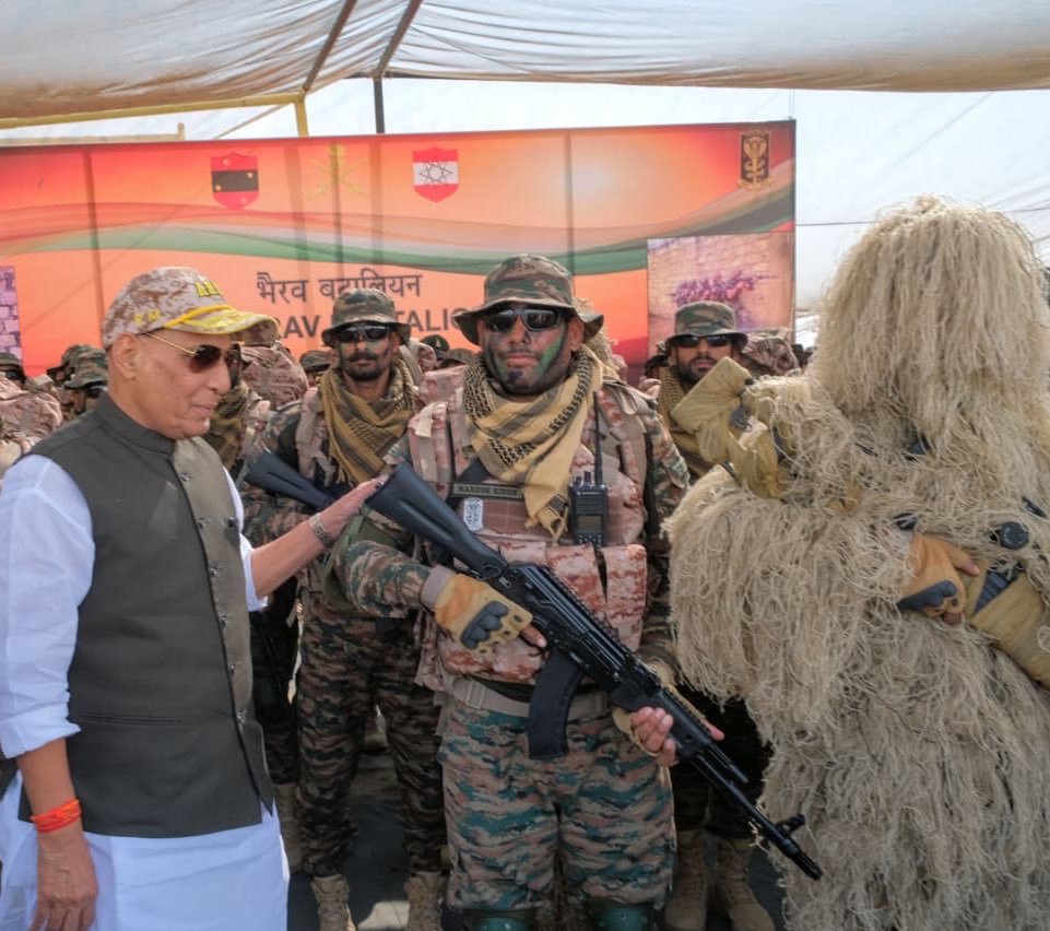 Indian Army Unveils ‘Bhairav Commandos’; Rajnath Singh Reviews Elite Force In Jaisalmer