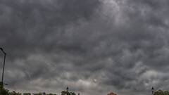 Weather Update: নিম্নচাপের জেরে ফের দুর্যোগের আশঙ্কা ! জগদ্ধাত্রী পুজোতে প্রবল বর্ষণের সতর্কতা ! মৎস্যজীবীদের সমুদ্রে যেতে নিষেধ এই তারিখ থেকে