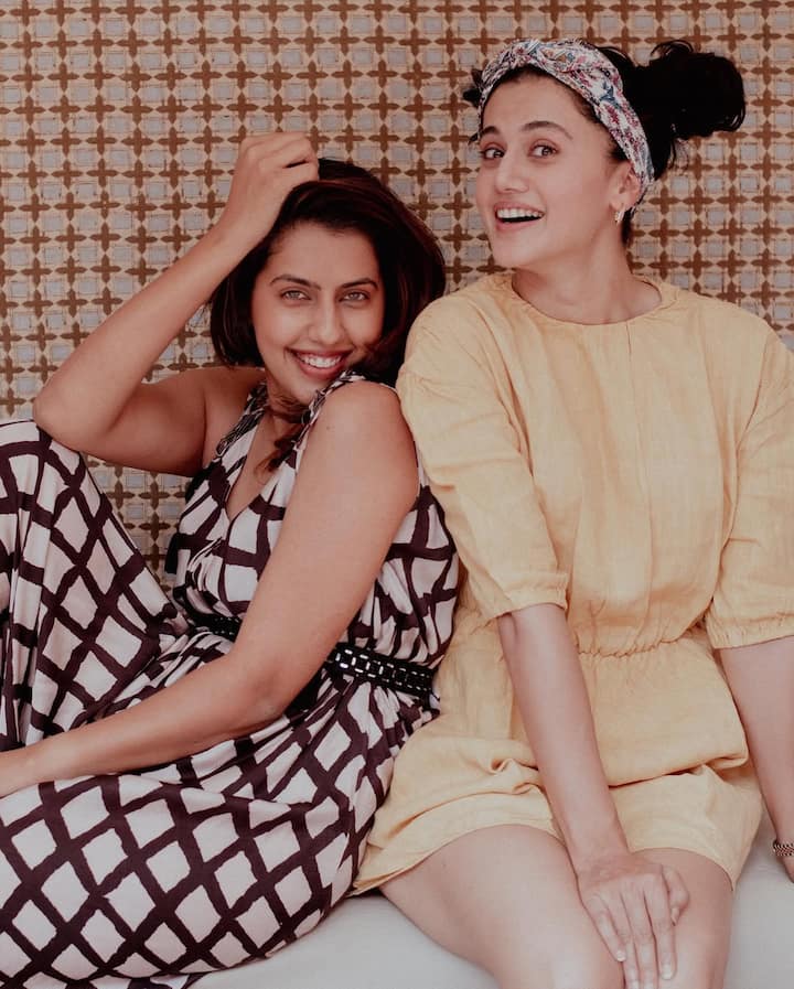 Shagun and Taapsee are seen sharing a very good bond.