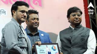 CSJC Awards: দুই কিংবদন্তির হাতে পুরস্কার তুলে দিলেন সৌরভ, কৃতিবরণের সন্ধ্যায় উজ্জ্বল আকাশও