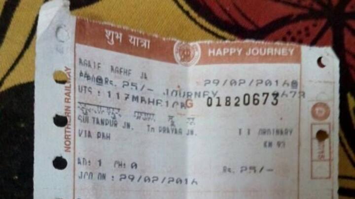 Indian Railway Rules: జనరల్‌ టికెట్ కలిగిన ప్రయాణికులు రిజర్వేషన్ లేకుండా ఈ రైళ్లలో ఎక్కడానికి ప్రయత్నించవద్దు. ఎవరైనా అలా చేస్తే, టికెట్ రద్దు చేయవచ్చు. రైల్వే సిబ్బంది ఆ ప్రయాణికుడిని రైలు నుంచి దించే అధికారం కలిగి ఉంటారు. ఈ చర్య ప్రయాణీకుల భద్రత, అందరు ప్రయాణీకుల సౌకర్యం కోసం అవసరం.